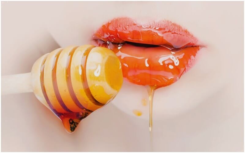 Cách trị khô môi bằng mật ong